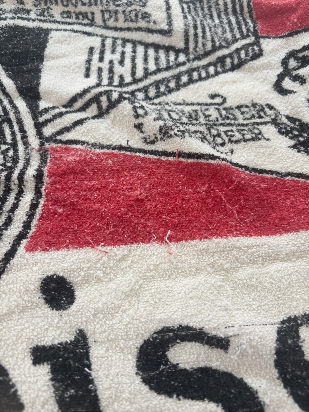 Vintage 70s-80s Budweiser beer Red, Black Logo beach Towel bar lounge drink sun - Picture 6 of 8